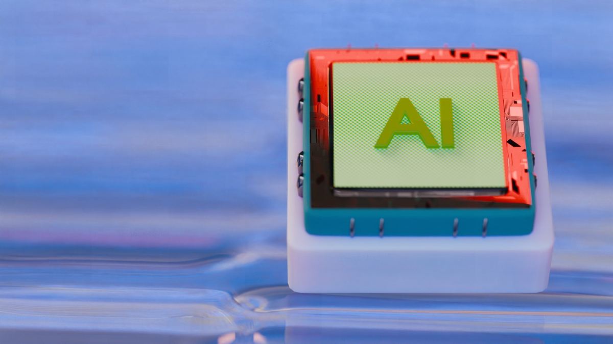 Microchip de inteligencia artificial representando la IA aplicada al marketing digital
